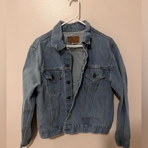 Oversized Levi denim jacket, fits like a large/X-Large
